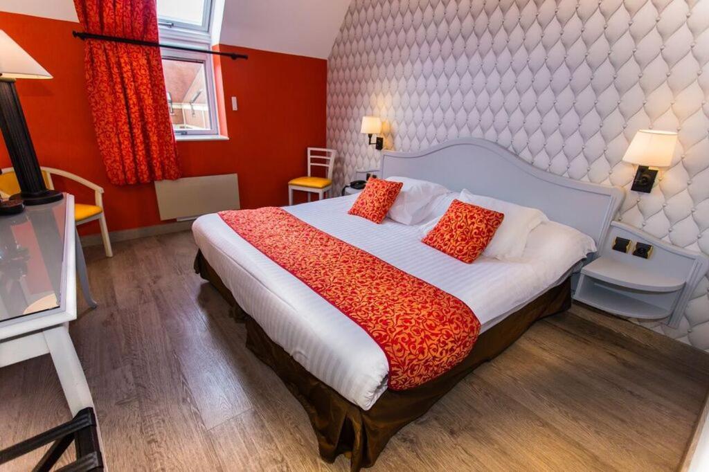 Cit'Hotel - Hotel Le Cedre نويون المظهر الخارجي الصورة