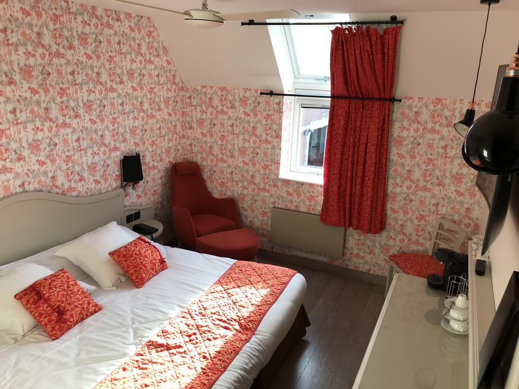 Cit'Hotel - Hotel Le Cedre نويون المظهر الخارجي الصورة