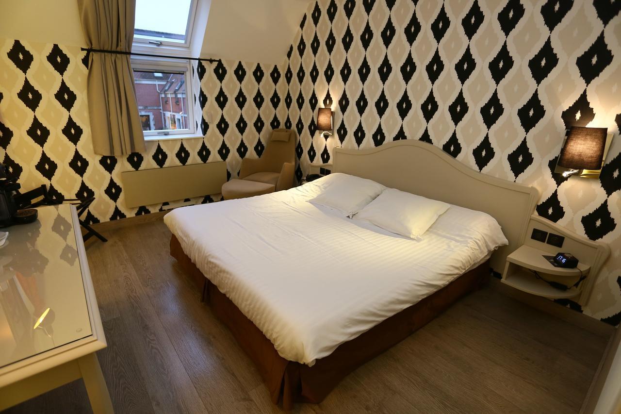 Cit'Hotel - Hotel Le Cedre نويون المظهر الخارجي الصورة
