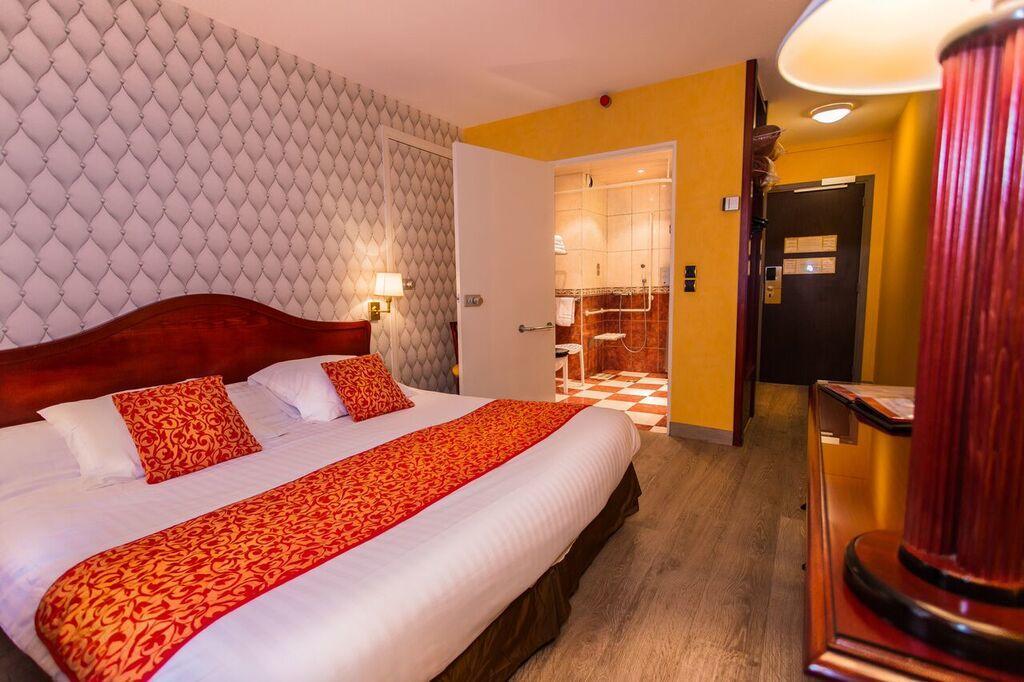 Cit'Hotel - Hotel Le Cedre نويون المظهر الخارجي الصورة